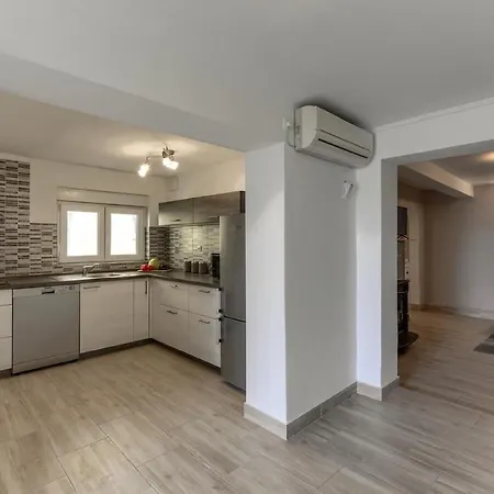 Apartment Pia Mera Zadar